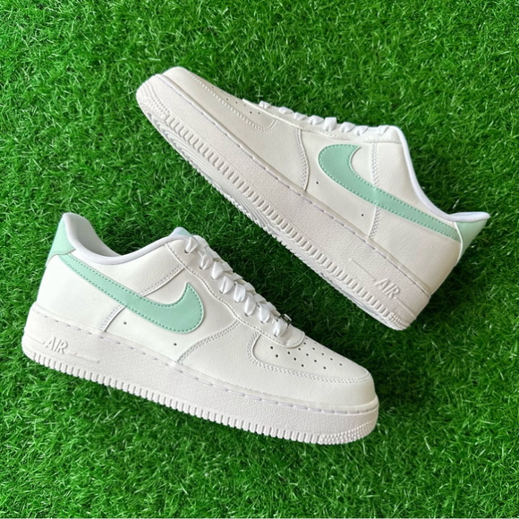 ✨New✨Nike Air Force 1 ‘07 White / Jade Ice - Picture 4 of 8